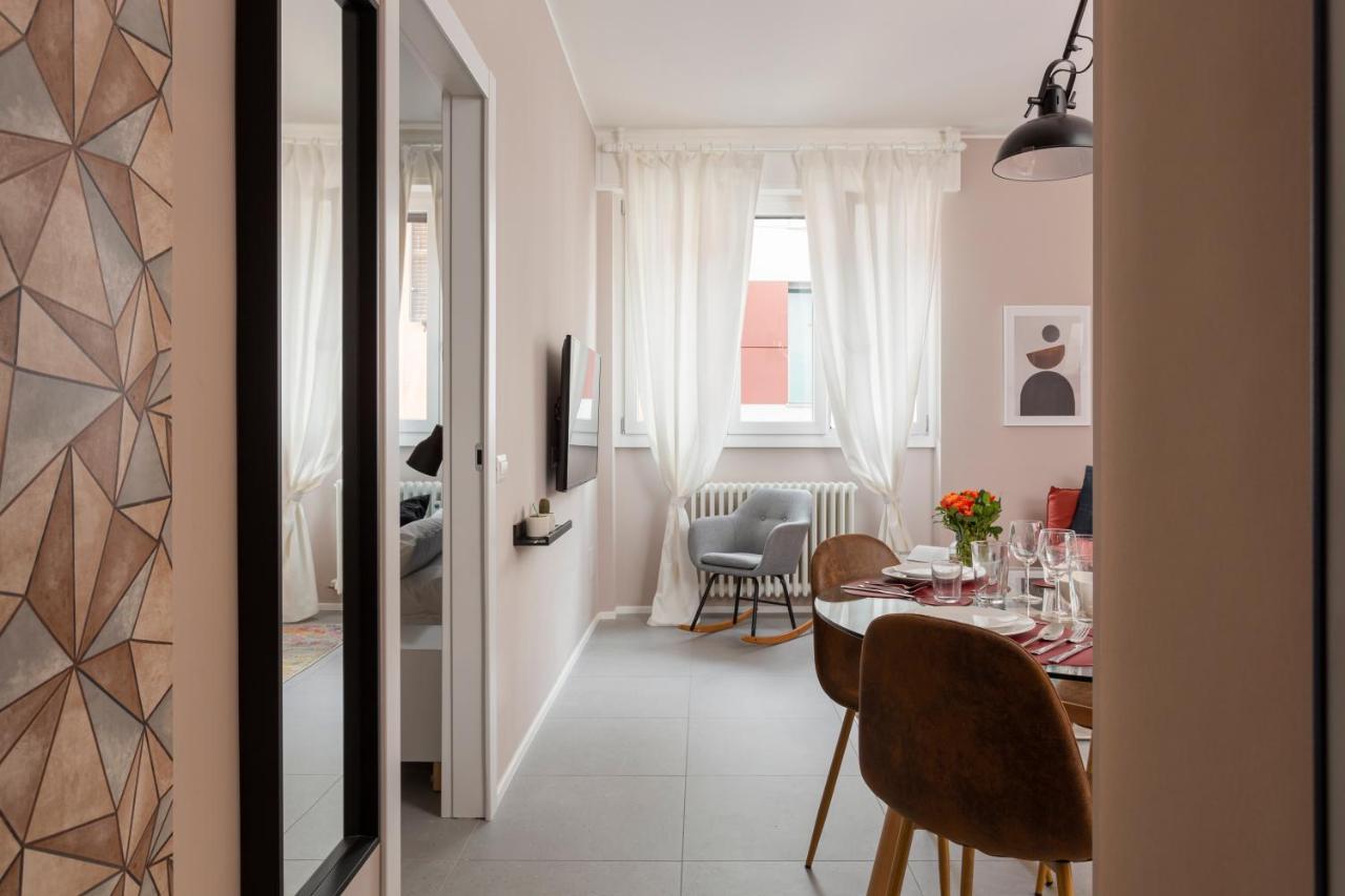 Appartamento Bilocale Aleardi Milano Esterno foto